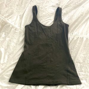 Lululemon tank 6